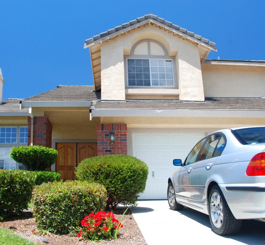 Front view of a home in Beverly, MA with a home and auto insurance policy